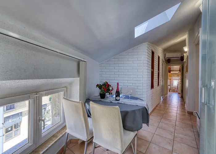 Floreano By Interhome Lejlighed *